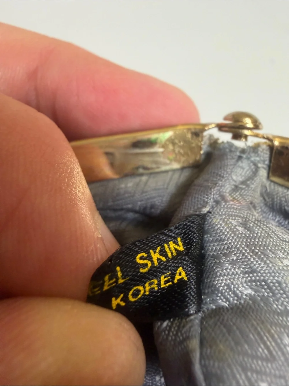 Vintage Grey Eelskin Kiss-Lock Coin Purse – Made in Korea